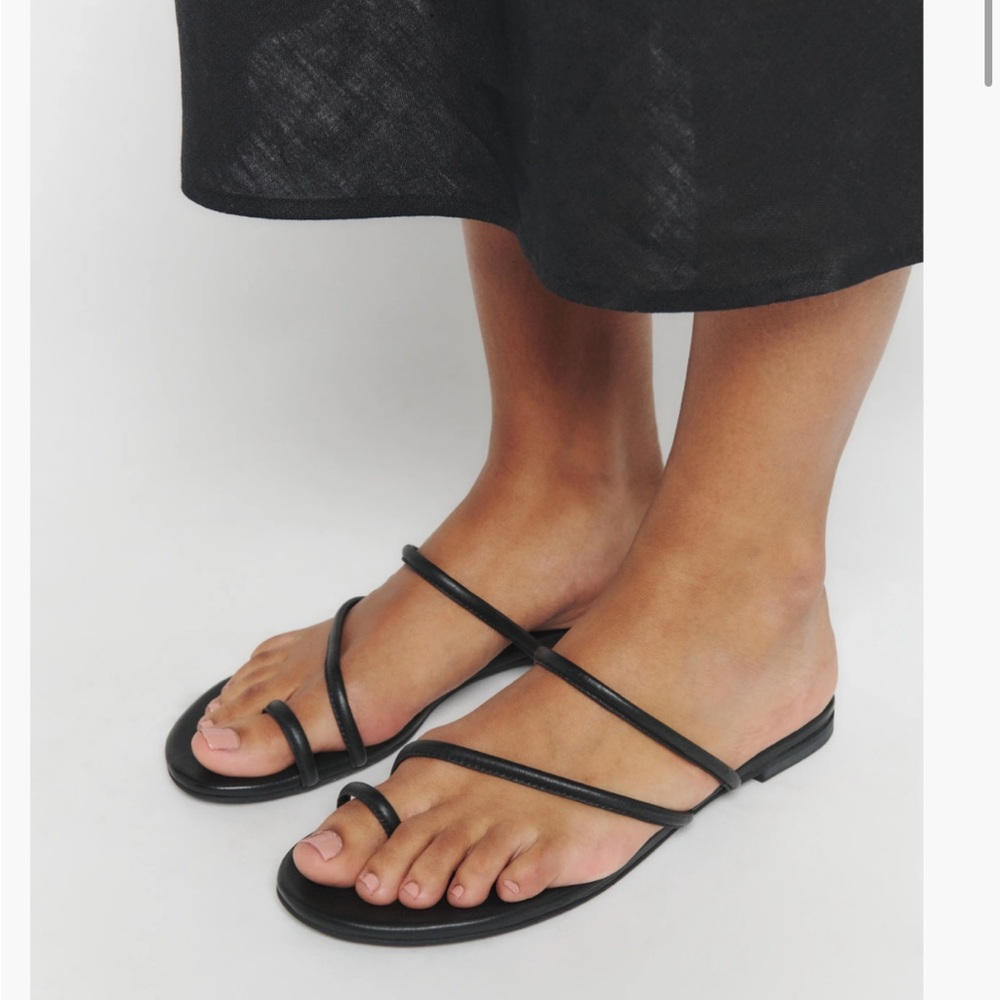 Reformation Ludo Toe Ring strappy flat